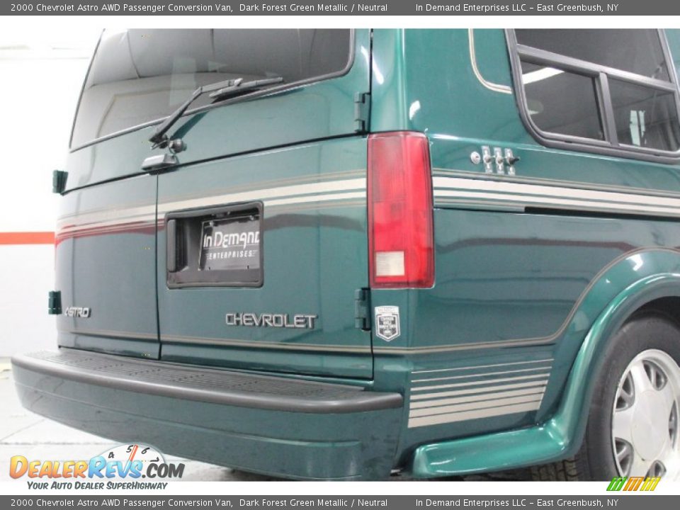 2000 Chevrolet Astro AWD Passenger Conversion Van Dark Forest Green Metallic / Neutral Photo #32