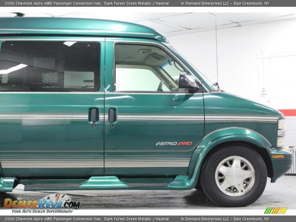 2000 Chevrolet Astro AWD Passenger Conversion Van Dark Forest Green Metallic / Neutral Photo #36