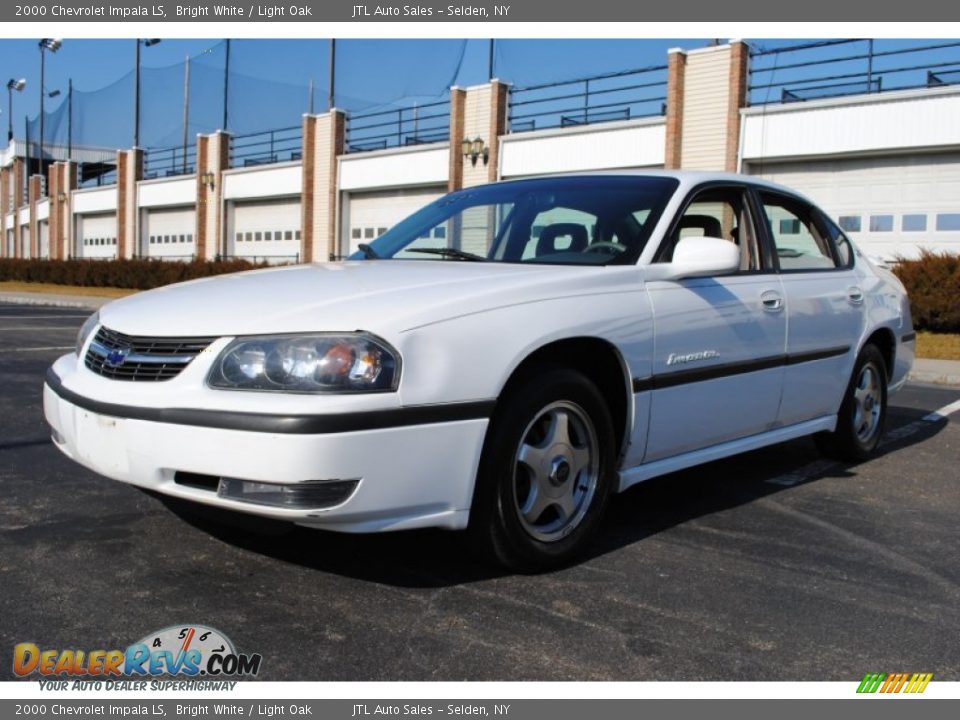 2000 Chevrolet Impala LS Bright White / Light Oak Photo #1