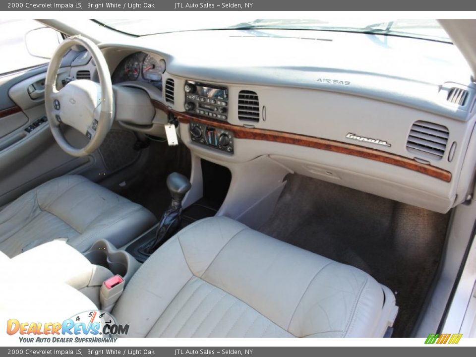 2000 Chevrolet Impala LS Bright White / Light Oak Photo #8