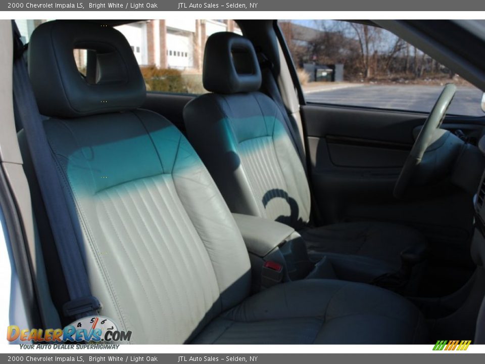 2000 Chevrolet Impala LS Bright White / Light Oak Photo #9