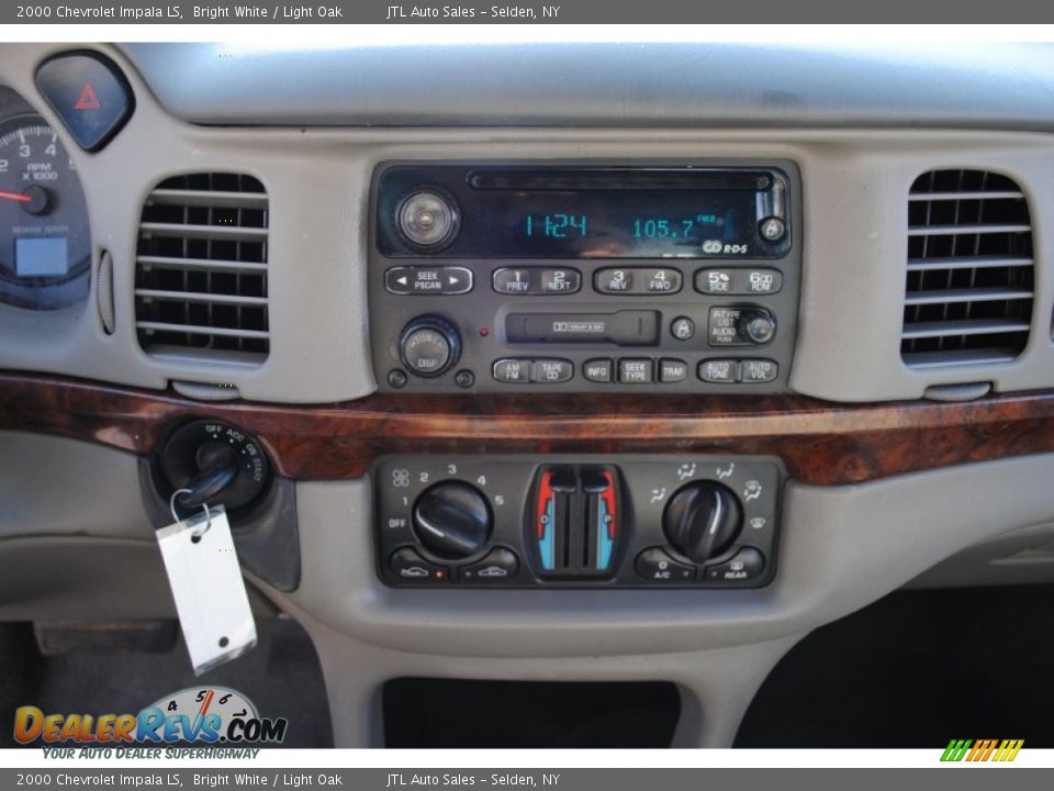 2000 Chevrolet Impala LS Bright White / Light Oak Photo #12