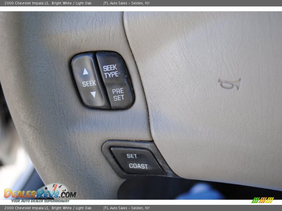 2000 Chevrolet Impala LS Bright White / Light Oak Photo #14