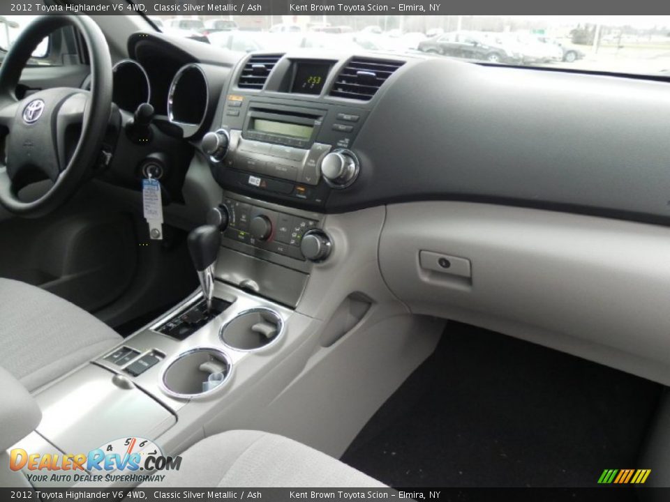 2012 Toyota Highlander V6 4WD Classic Silver Metallic / Ash Photo #8