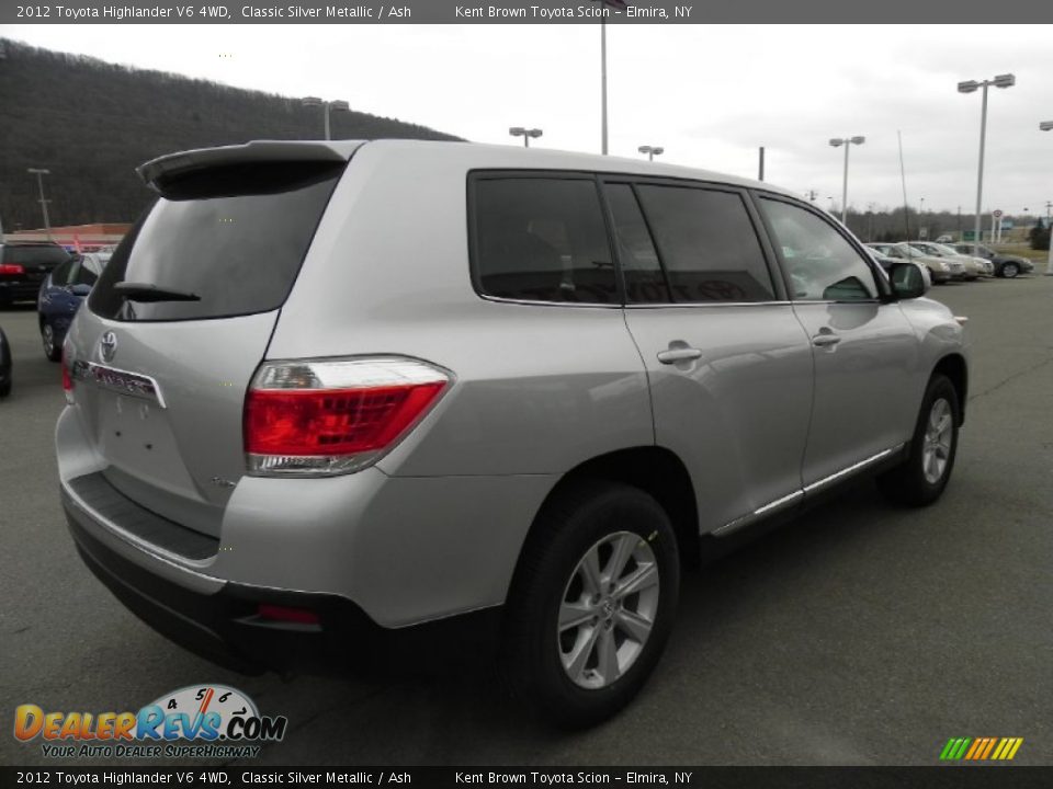 2012 Toyota Highlander V6 4WD Classic Silver Metallic / Ash Photo #17