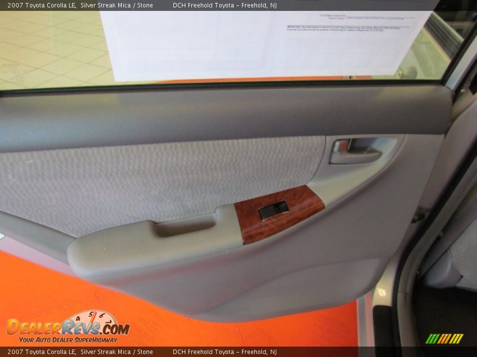 2007 Toyota Corolla LE Silver Streak Mica / Stone Photo #9