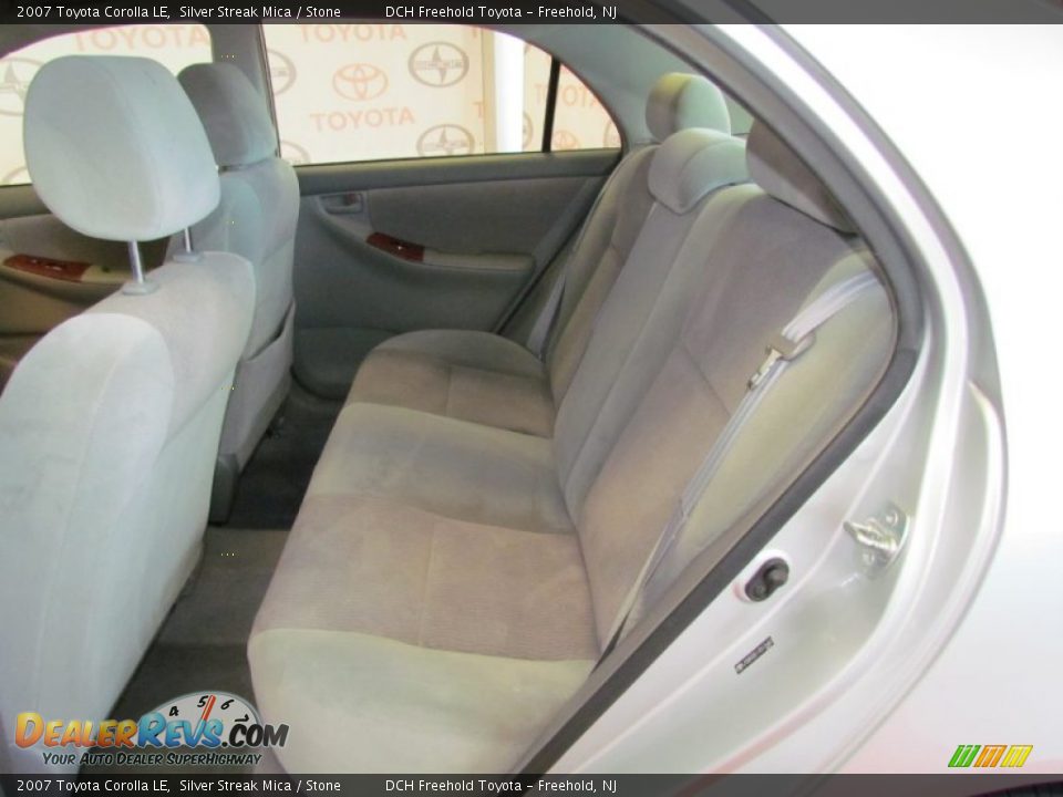 2007 Toyota Corolla LE Silver Streak Mica / Stone Photo #10