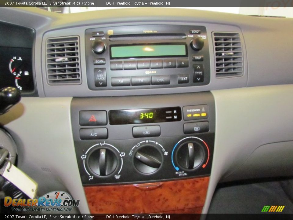 2007 Toyota Corolla LE Silver Streak Mica / Stone Photo #17