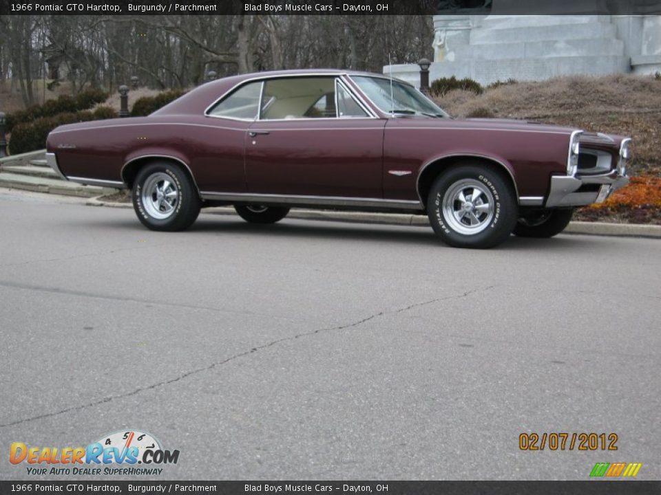1966 Pontiac GTO Hardtop Burgundy / Parchment Photo #11