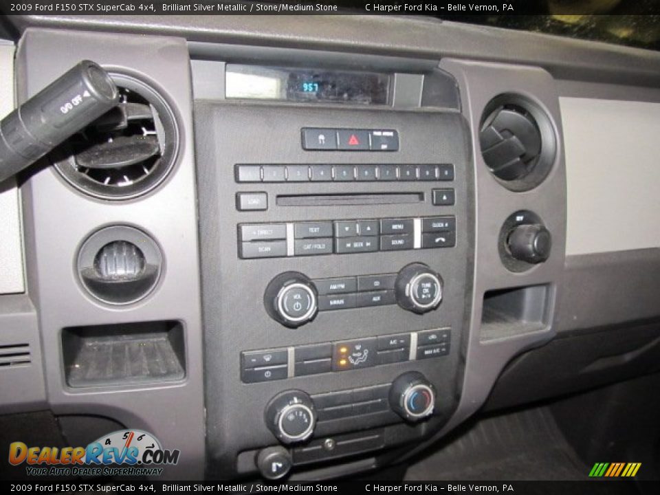 2009 Ford F150 STX SuperCab 4x4 Brilliant Silver Metallic / Stone/Medium Stone Photo #18