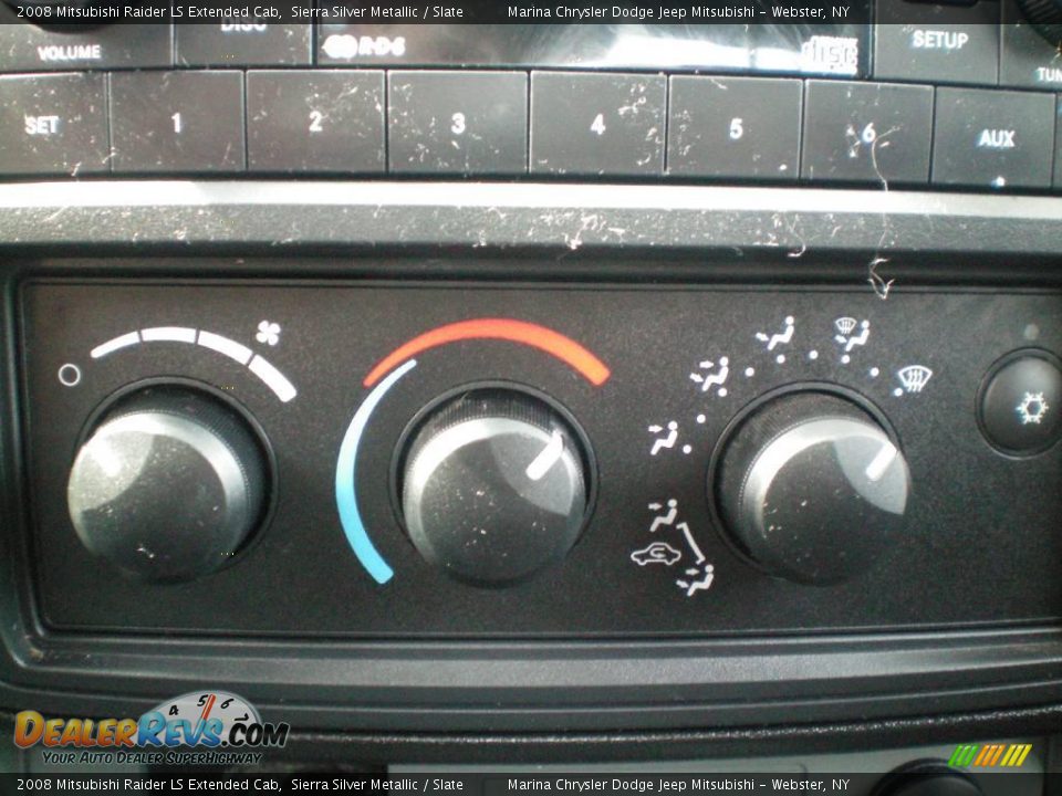2008 Mitsubishi Raider LS Extended Cab Sierra Silver Metallic / Slate Photo #8