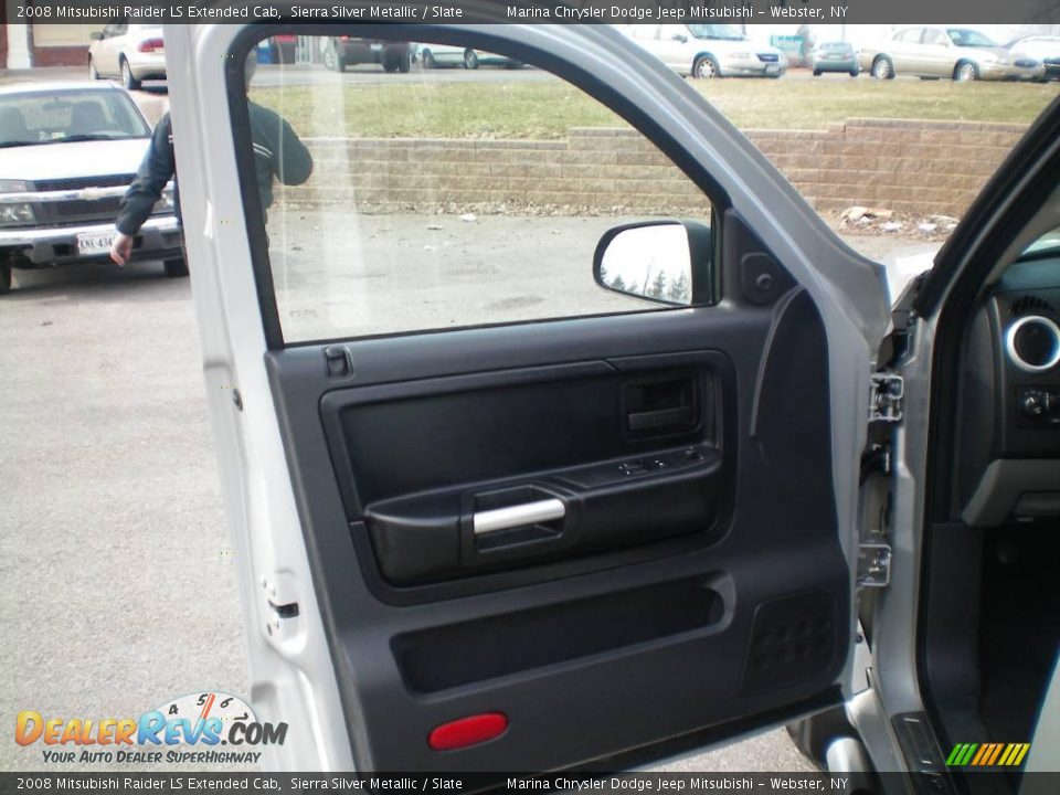 2008 Mitsubishi Raider LS Extended Cab Sierra Silver Metallic / Slate Photo #18