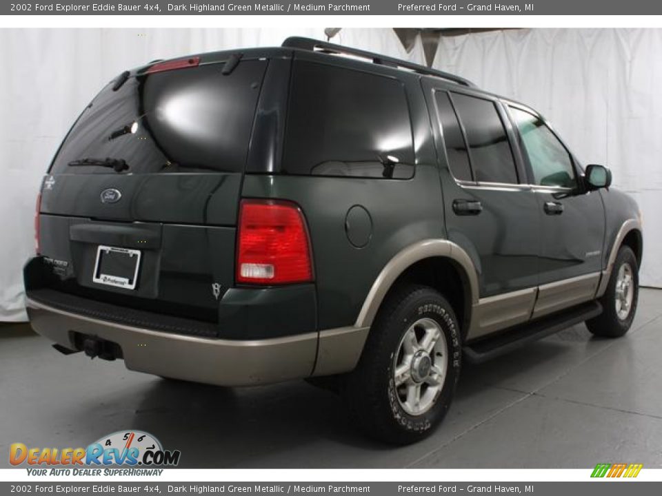 2002 Ford Explorer Eddie Bauer 4x4 Dark Highland Green Metallic / Medium Parchment Photo #2