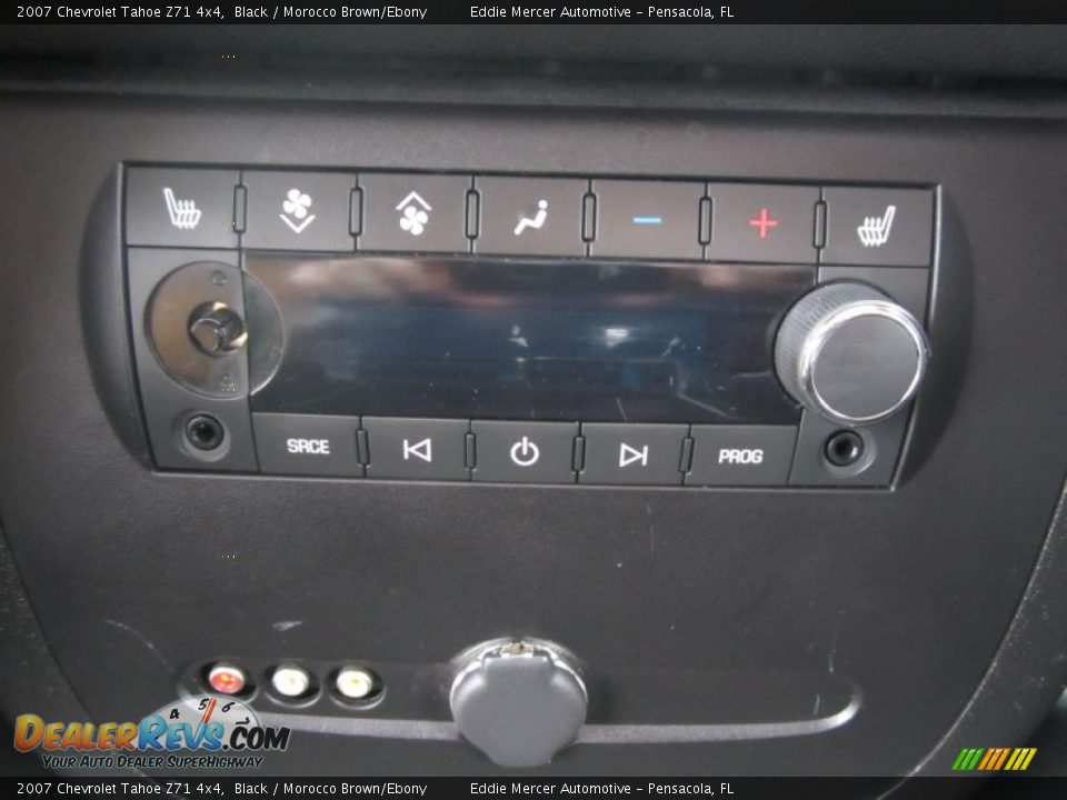 Controls of 2007 Chevrolet Tahoe Z71 4x4 Photo #18