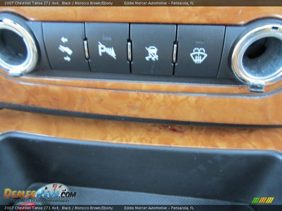 Controls of 2007 Chevrolet Tahoe Z71 4x4 Photo #25