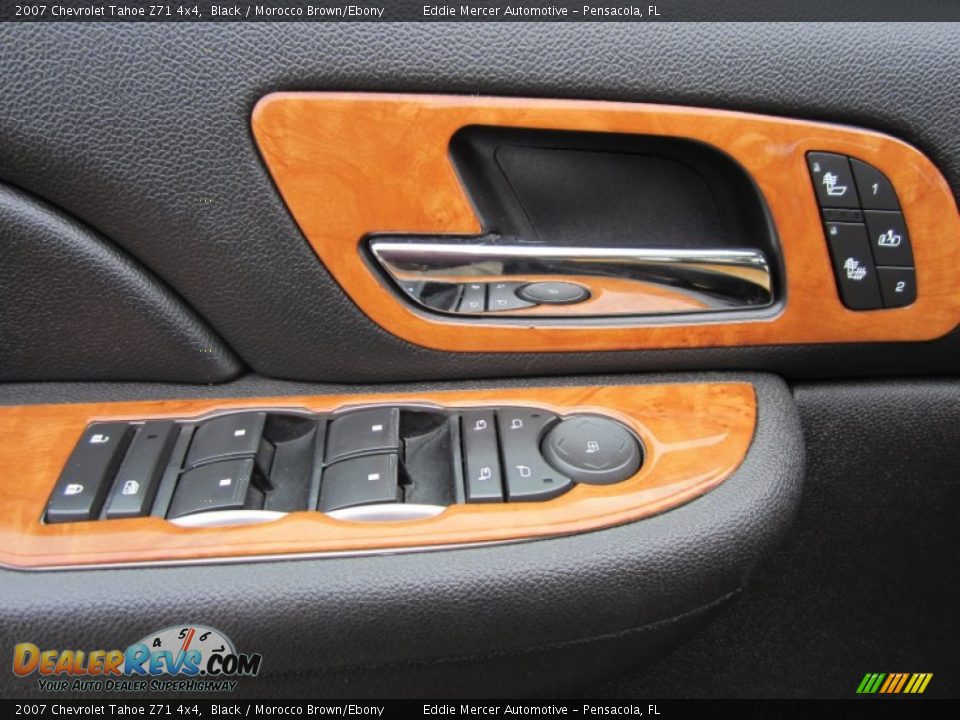 Controls of 2007 Chevrolet Tahoe Z71 4x4 Photo #26