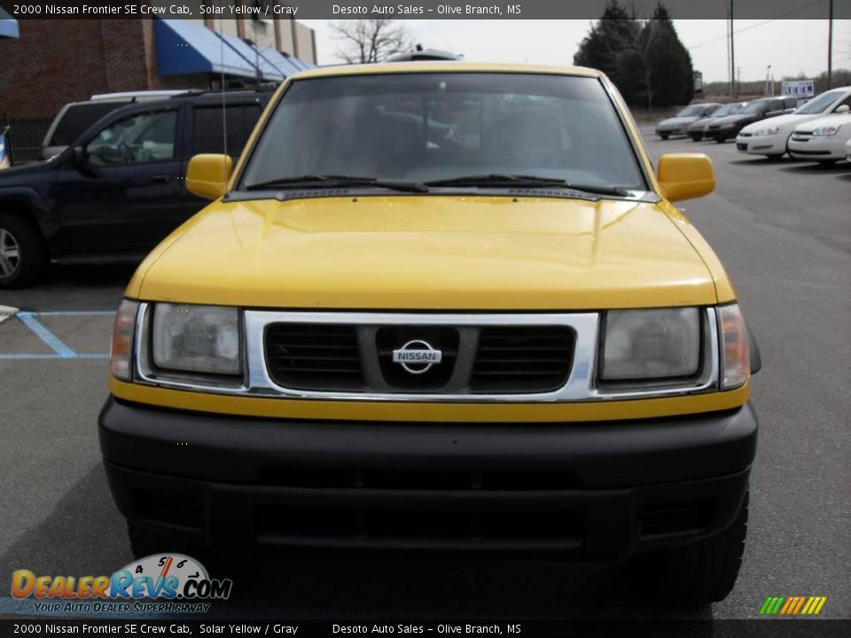 2000 Nissan Frontier SE Crew Cab Solar Yellow / Gray Photo #3