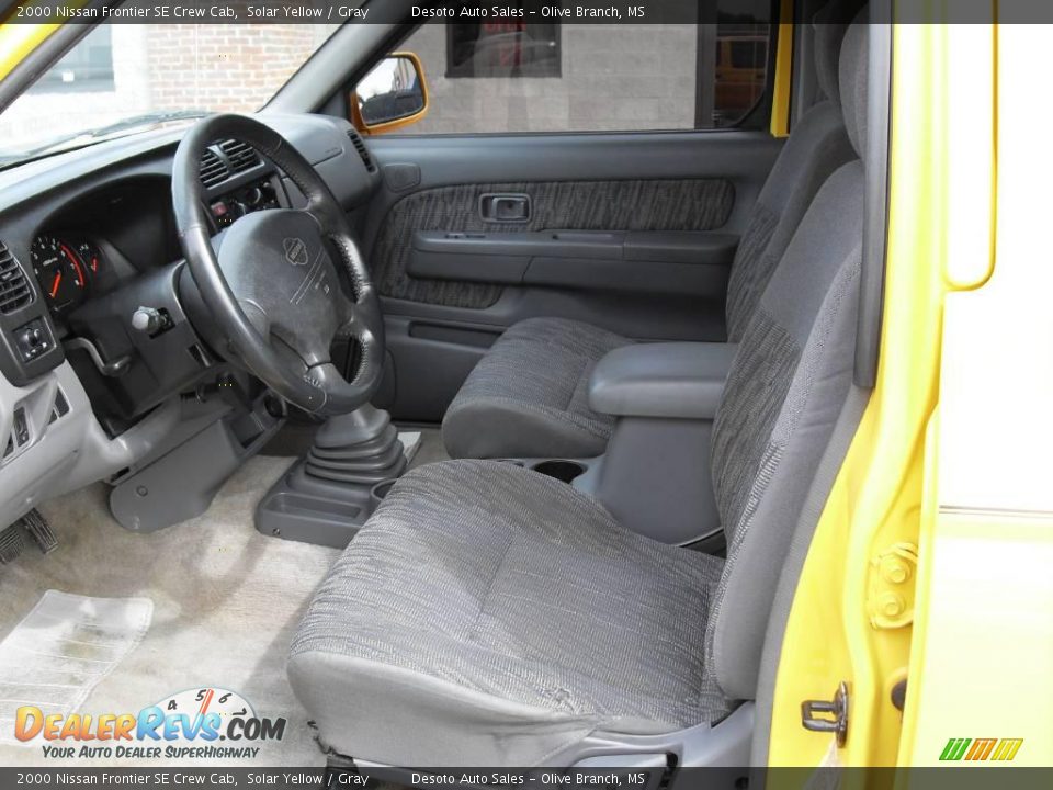 2000 Nissan Frontier SE Crew Cab Solar Yellow / Gray Photo #10