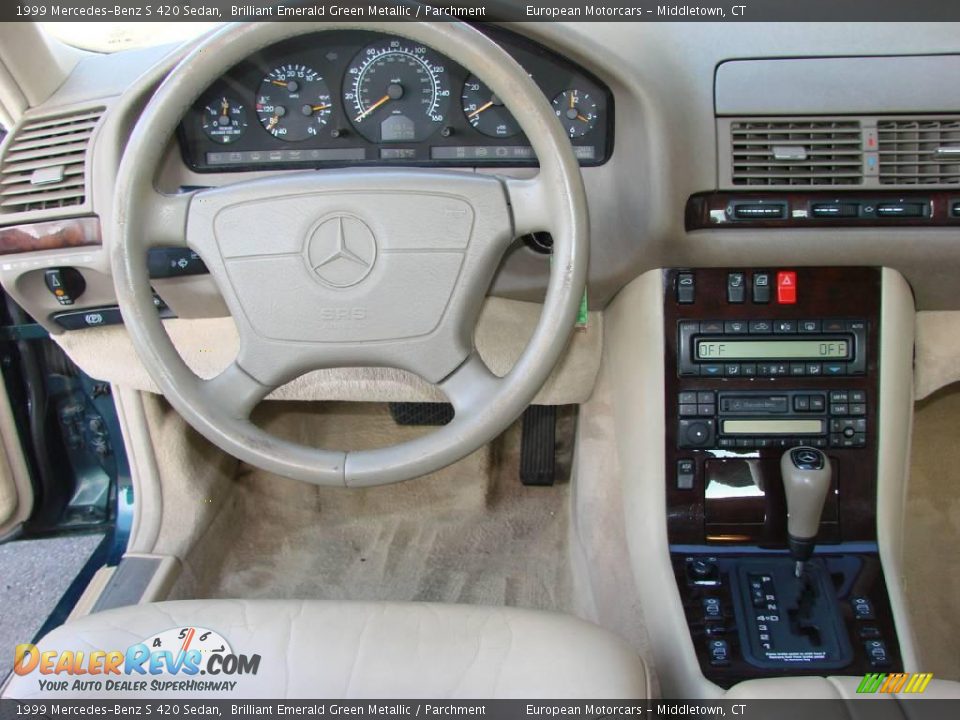 1999 Mercedes-Benz S 420 Sedan Brilliant Emerald Green Metallic / Parchment Photo #9