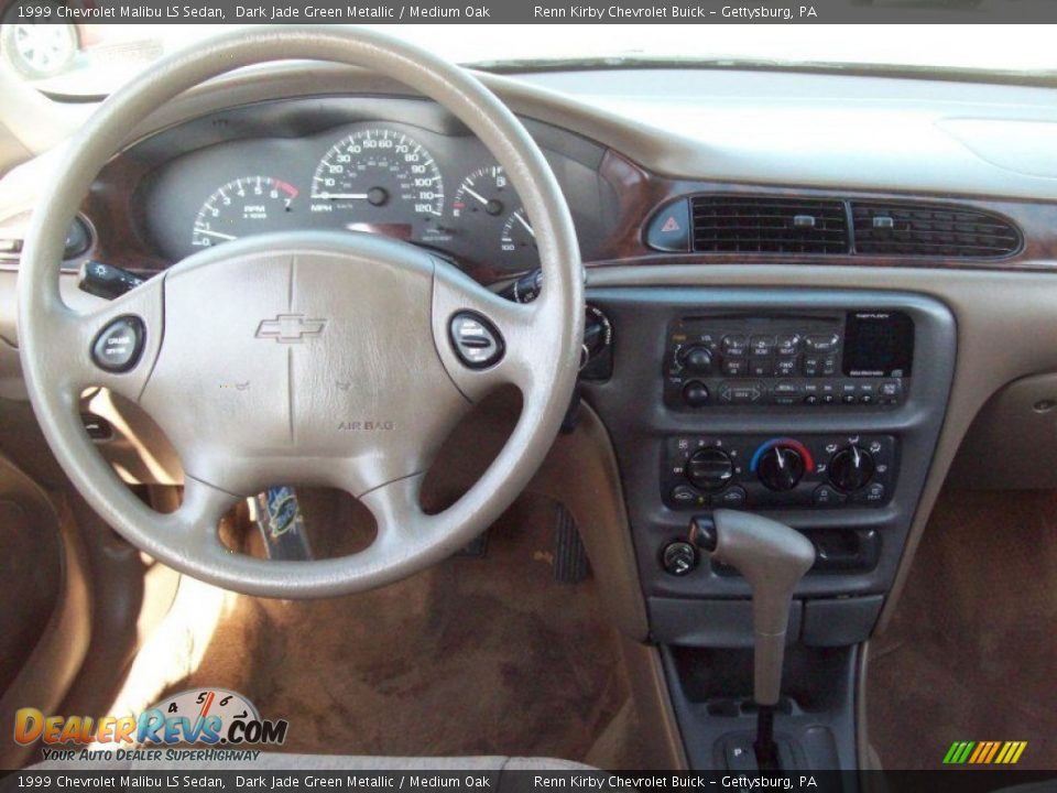 1999 Chevrolet Malibu LS Sedan Dark Jade Green Metallic / Medium Oak Photo #8