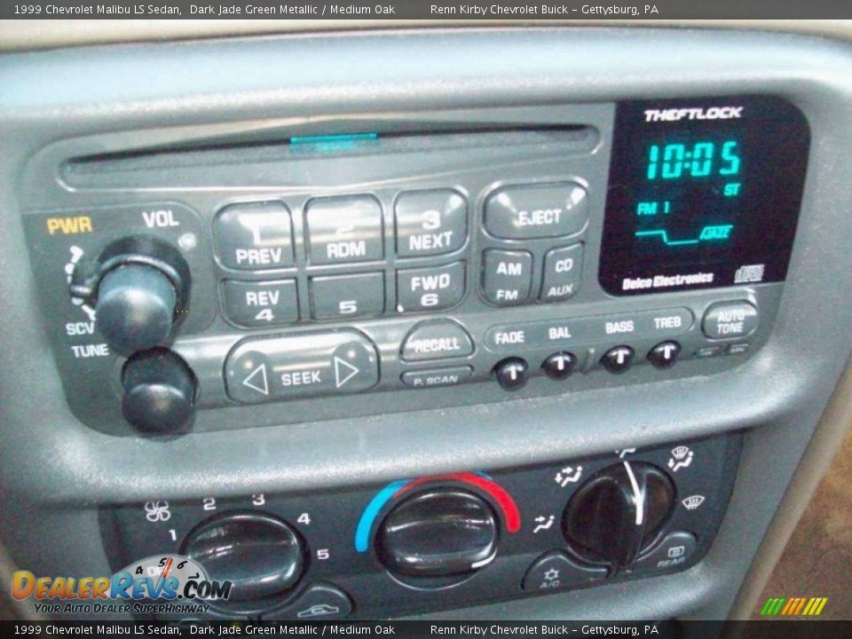 1999 Chevrolet Malibu LS Sedan Dark Jade Green Metallic / Medium Oak Photo #9