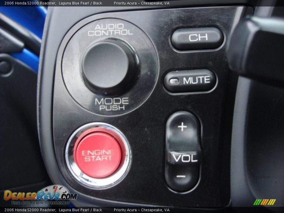 Controls of 2006 Honda S2000 Roadster Photo #18