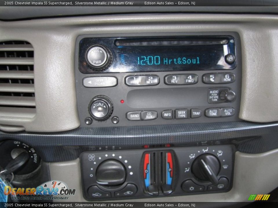 Audio System of 2005 Chevrolet Impala SS Supercharged Photo #21