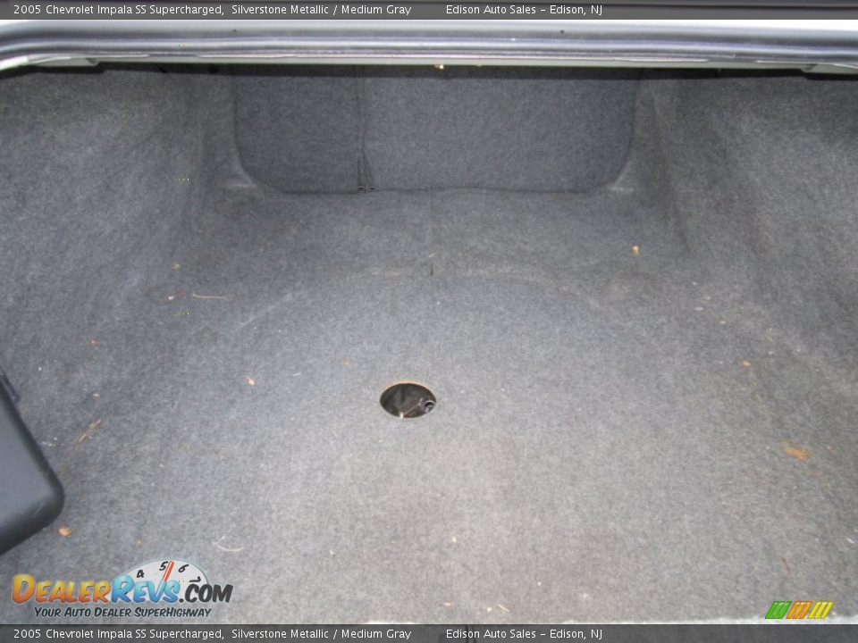 2005 Chevrolet Impala SS Supercharged Silverstone Metallic / Medium Gray Photo #24
