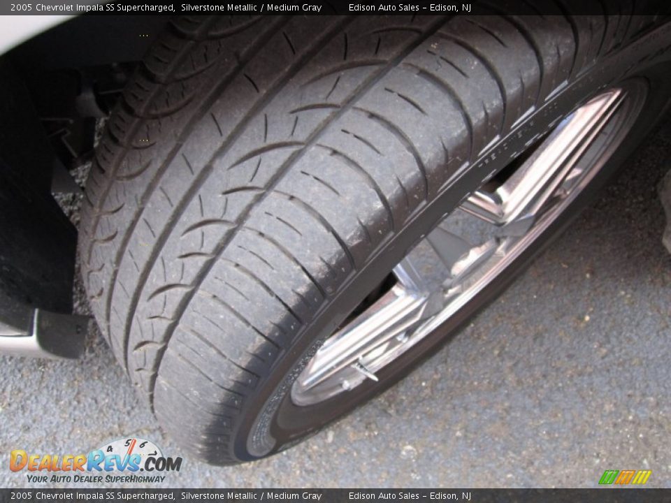 2005 Chevrolet Impala SS Supercharged Silverstone Metallic / Medium Gray Photo #29