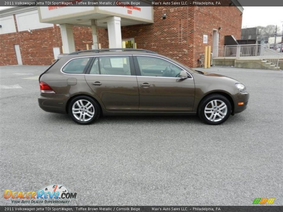 2011 Volkswagen Jetta TDI SportWagen Toffee Brown Metallic / Cornsilk Beige Photo #13