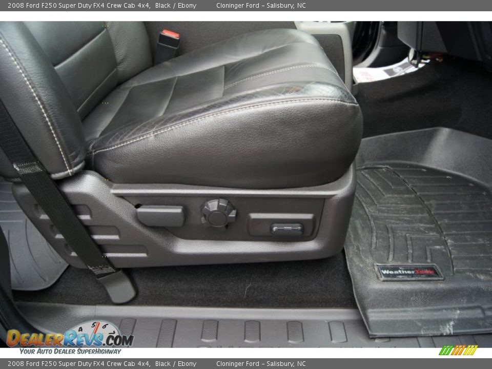 Front Seat of 2008 Ford F250 Super Duty FX4 Crew Cab 4x4 Photo #11