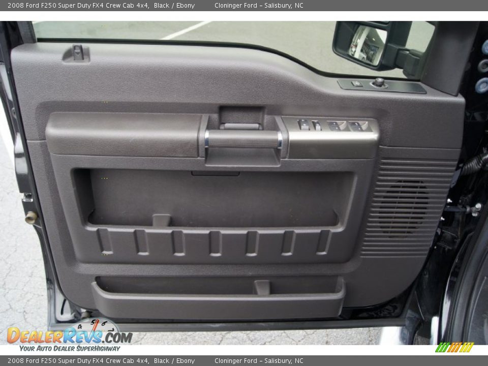 Door Panel of 2008 Ford F250 Super Duty FX4 Crew Cab 4x4 Photo #24