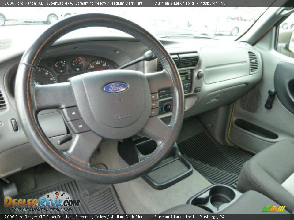 Dashboard of 2006 Ford Ranger XLT SuperCab 4x4 Photo #11