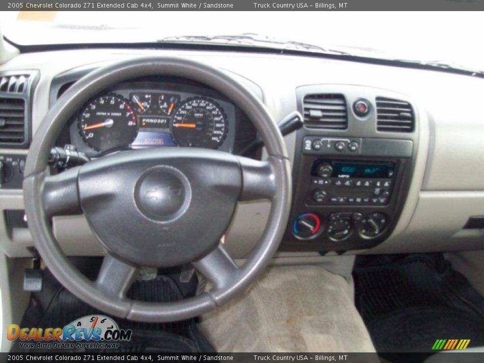 Dashboard of 2005 Chevrolet Colorado Z71 Extended Cab 4x4 Photo #9