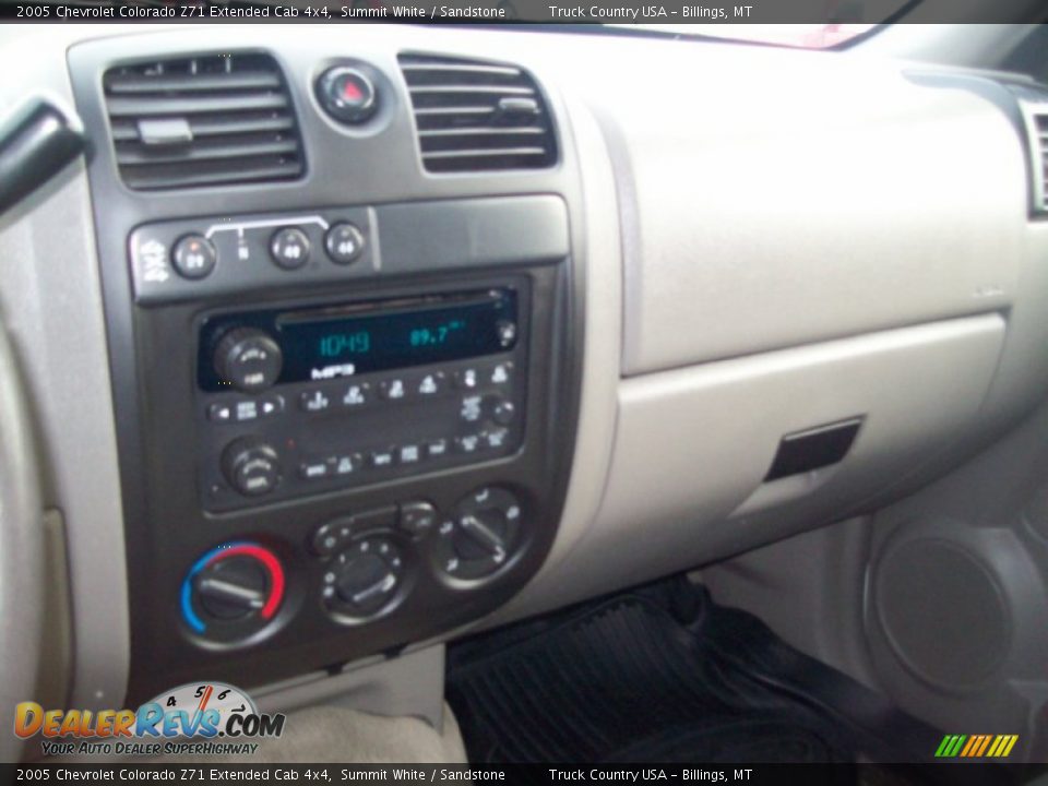 2005 Chevrolet Colorado Z71 Extended Cab 4x4 Summit White / Sandstone Photo #15