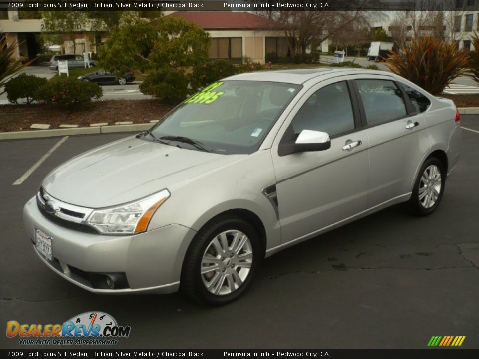 2009 Ford Focus SEL Sedan Brilliant Silver Metallic / Charcoal Black Photo #3