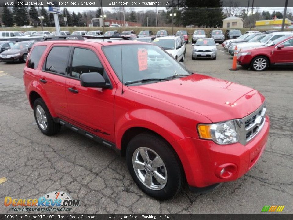 Front 3/4 View of 2009 Ford Escape XLT 4WD Photo #6