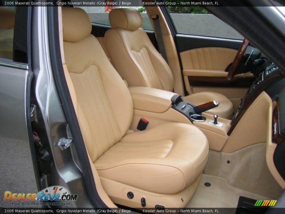 Front Seat of 2006 Maserati Quattroporte  Photo #20