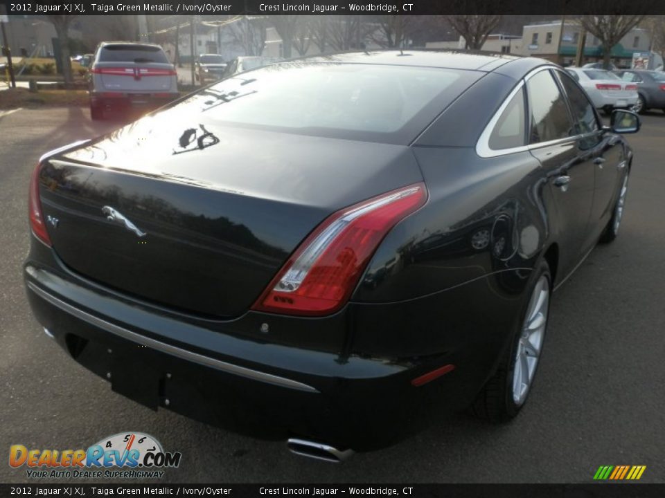 2012 Jaguar XJ XJ Taiga Green Metallic / Ivory/Oyster Photo #7