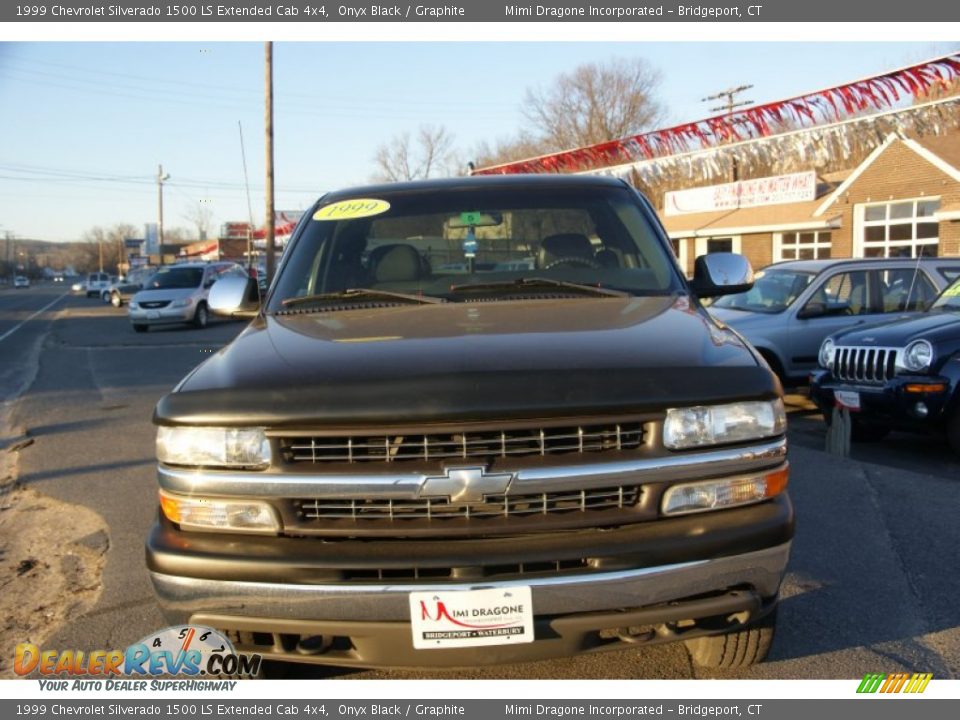 1999 Chevrolet Silverado 1500 LS Extended Cab 4x4 Onyx Black / Graphite Photo #2