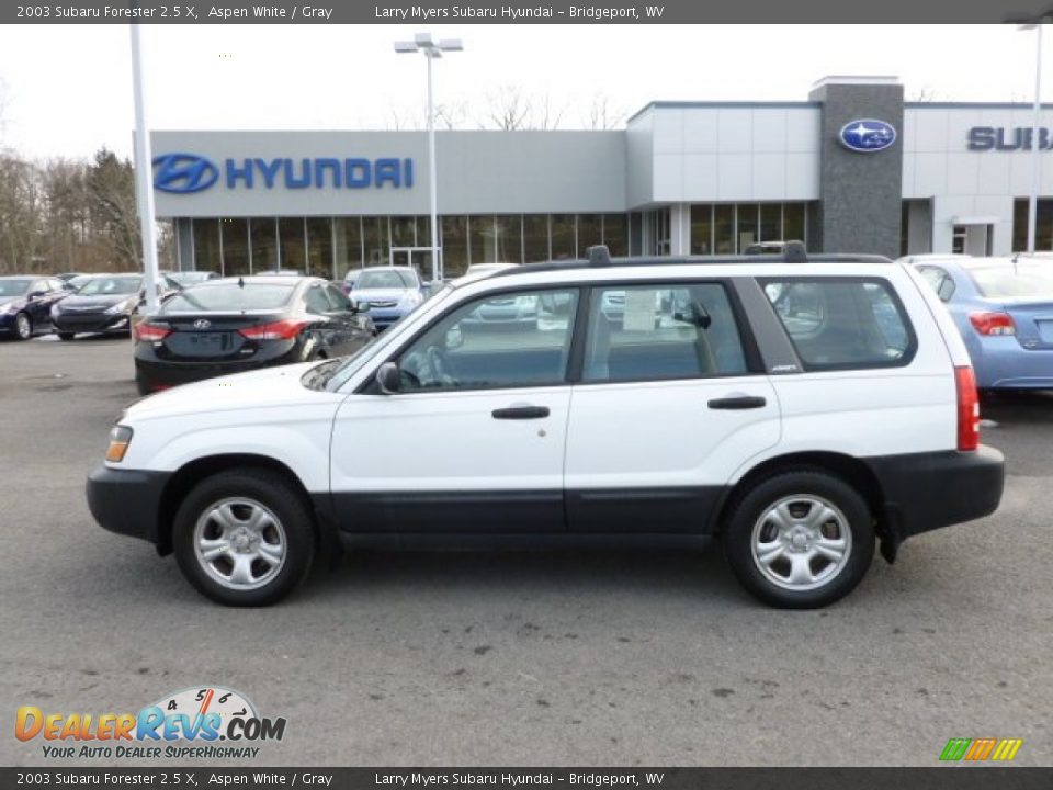2003 Subaru Forester 2.5 X Aspen White / Gray Photo #4