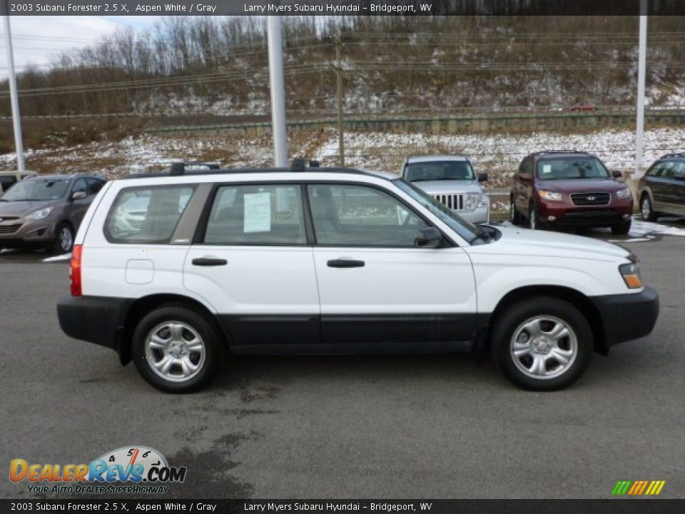 2003 Subaru Forester 2.5 X Aspen White / Gray Photo #8