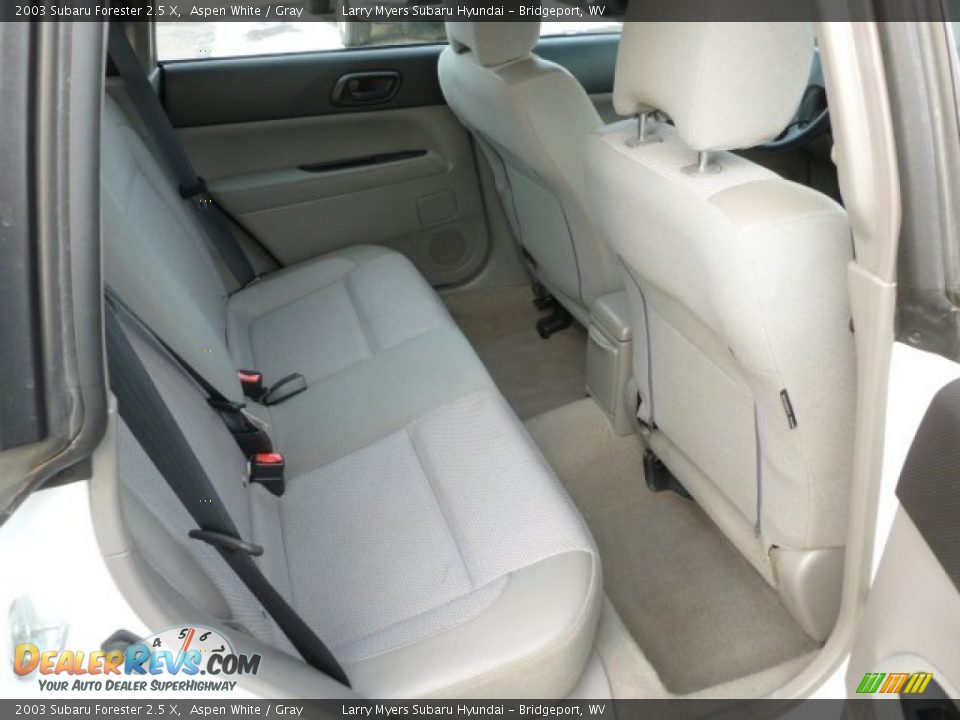 2003 Subaru Forester 2.5 X Aspen White / Gray Photo #12