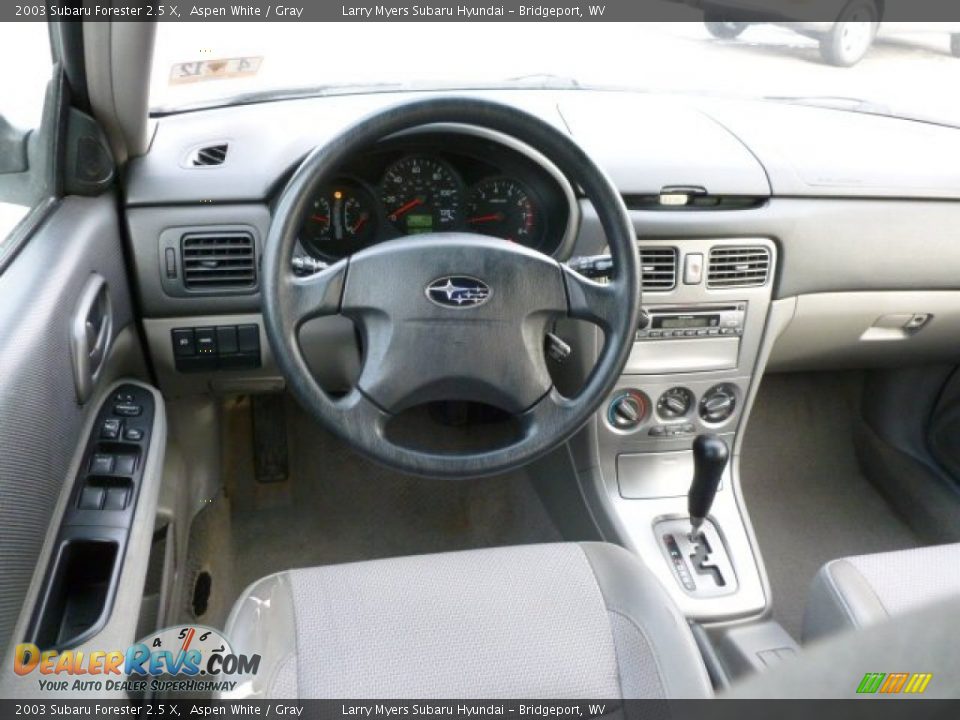 2003 Subaru Forester 2.5 X Aspen White / Gray Photo #15