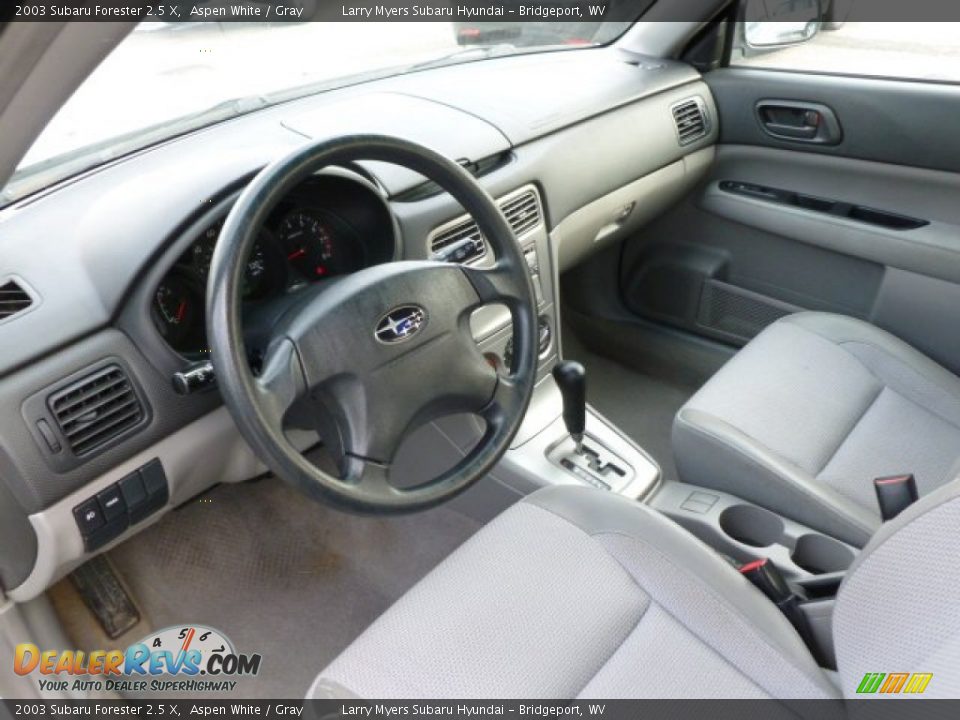 2003 Subaru Forester 2.5 X Aspen White / Gray Photo #17