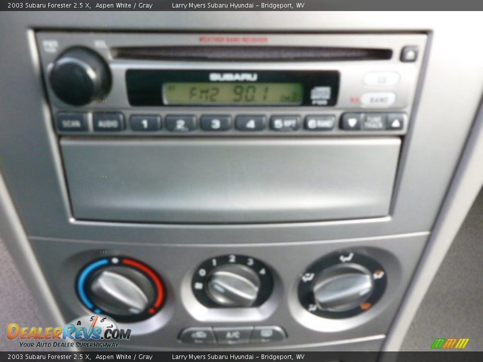 2003 Subaru Forester 2.5 X Aspen White / Gray Photo #19