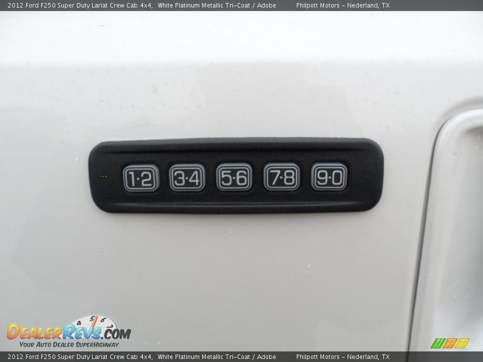 2012 Ford F250 Super Duty Lariat Crew Cab 4x4 White Platinum Metallic Tri-Coat / Adobe Photo #16