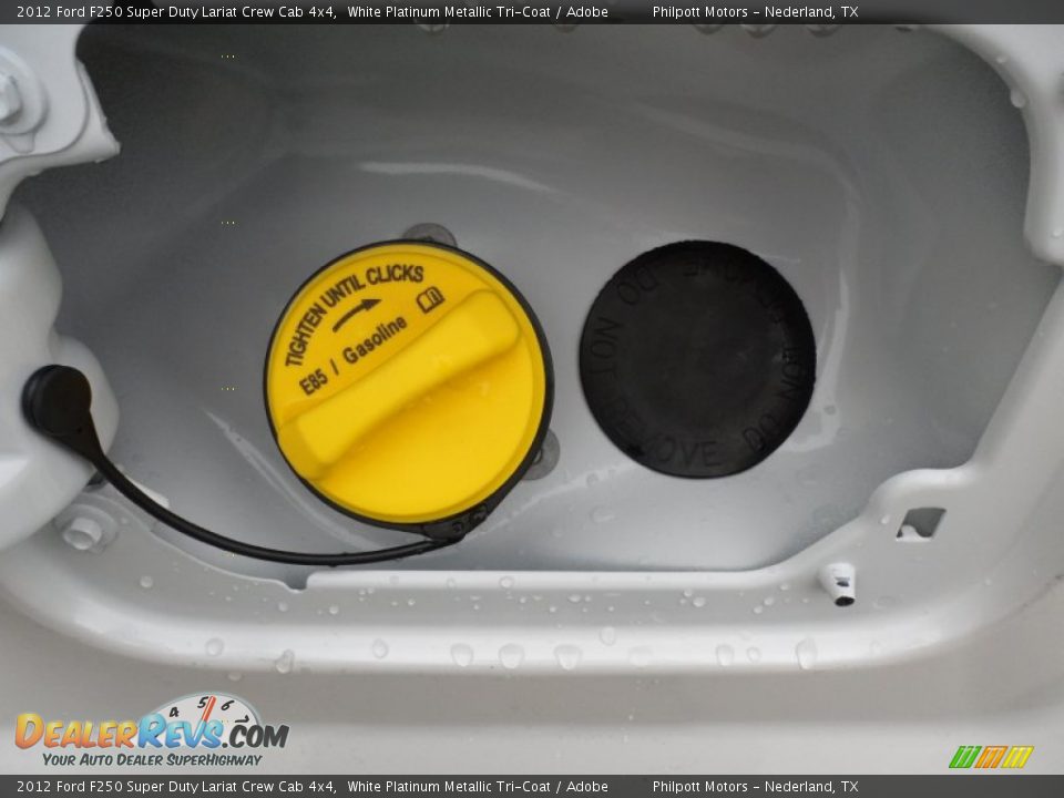 2012 Ford F250 Super Duty Lariat Crew Cab 4x4 White Platinum Metallic Tri-Coat / Adobe Photo #17