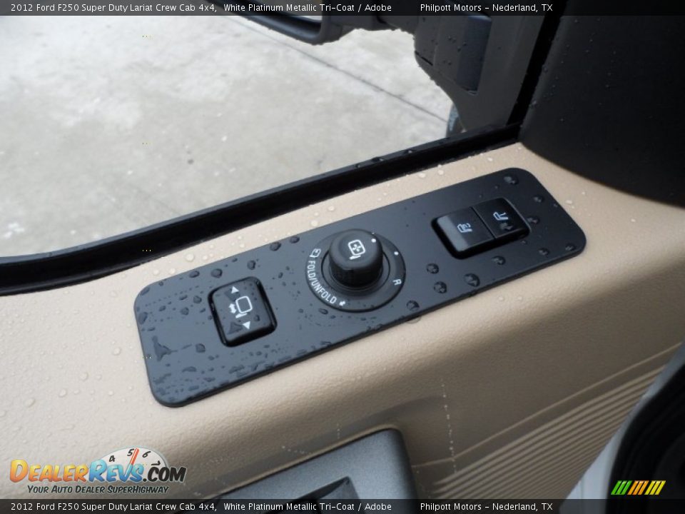 2012 Ford F250 Super Duty Lariat Crew Cab 4x4 White Platinum Metallic Tri-Coat / Adobe Photo #25