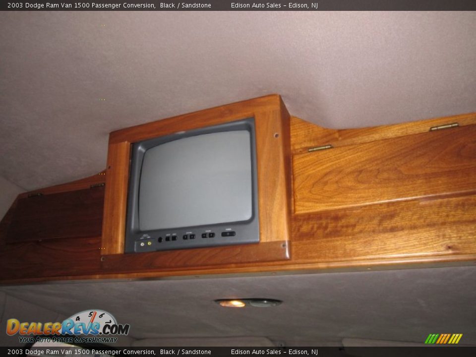 2003 Dodge Ram Van 1500 Passenger Conversion Black / Sandstone Photo #21
